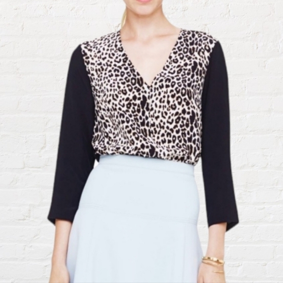 𝅺Club Monaco Silk Leopard Print Raglan V Neck 3/4 Length Sleeve Blouse Size S - Picture 1 of 10